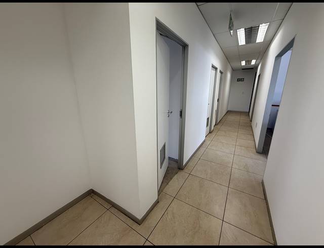 193M² OFFICE TO LET IN ROSEBANK
